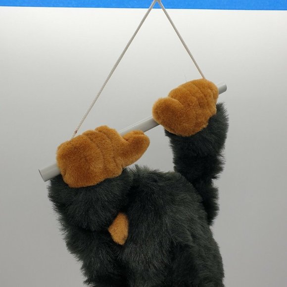 Hanging Swinging Gorilla Toy Plush T-W Co Vintage Collectable Jungle Child Bed - Picture 5 of 8
